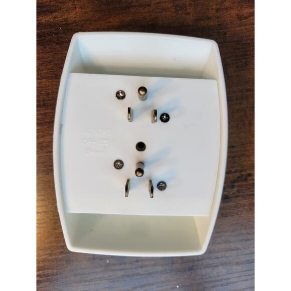 General Electric (GE) 6-Outlet Adapter - White, Ground, 15A-125V, 1745 - Picture 2 of 6